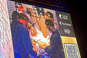 Dr. Froilán Páez realizó cirugía en vivo en simposio RinoCórdoba 2024 - FOTO