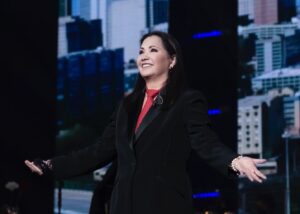 Ana-Gabriel-realizara-una-gira-para-celebrar-sus-50-anos.jpg