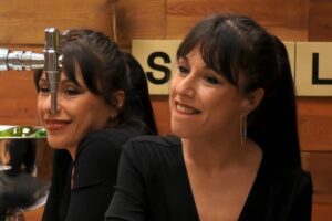 First-Dates-las-gemelas-le-ponen-ojitos-a-un-soltero.jpeg