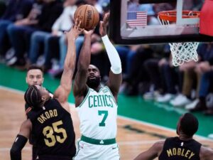 Jaylen-Brown-fue-determinante-para-Celtics.jpg