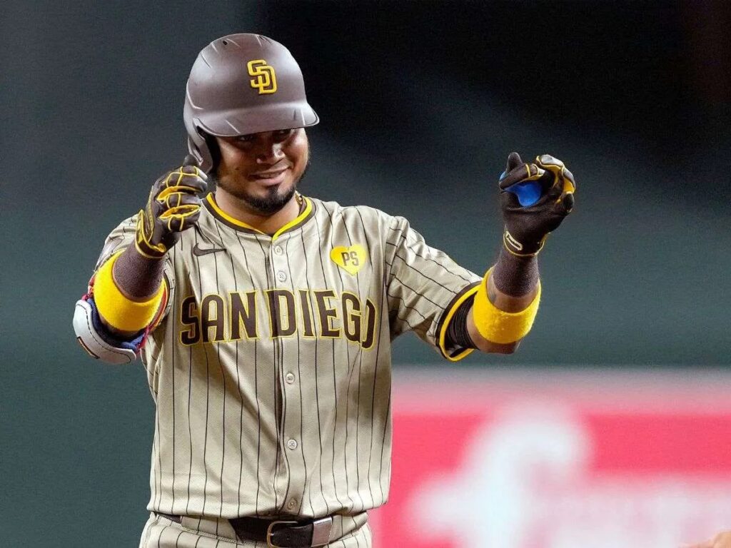 Luis-Arraez-figura-entre-los-cambios-mas-notables.jpg
