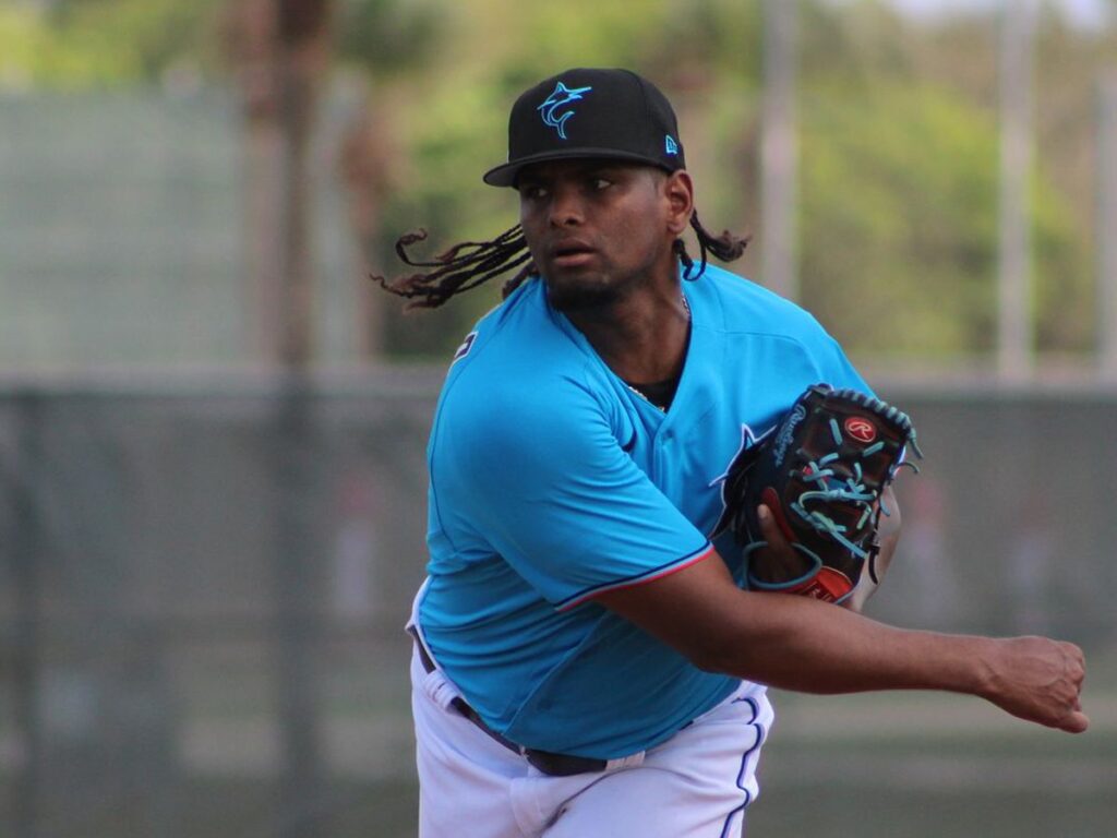 Marlins-inhabilitan-a-Edward-Cabrera.jpg