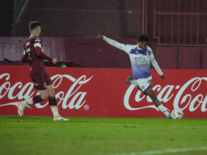 Metropolitanos-cayo-goleado-ante-Lanus.png