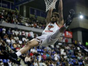 Pioneros-remonto-y-arruino-debut-de-Broncos-en-casa.jpg