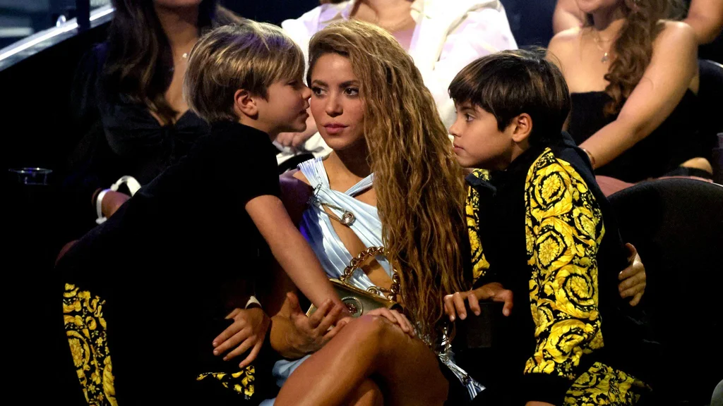 Shakira-paso-el-Dia-de-las-Madres-junto-a-Milan.png