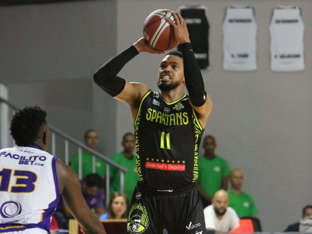 Spartans-impuso-en-su-ley-en-el-debut.jpg