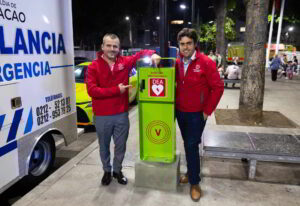 Venemergencia-y-la-Alcaldia-de-Chacao-instalan-Desfibriladores-de-Acceso.jpg