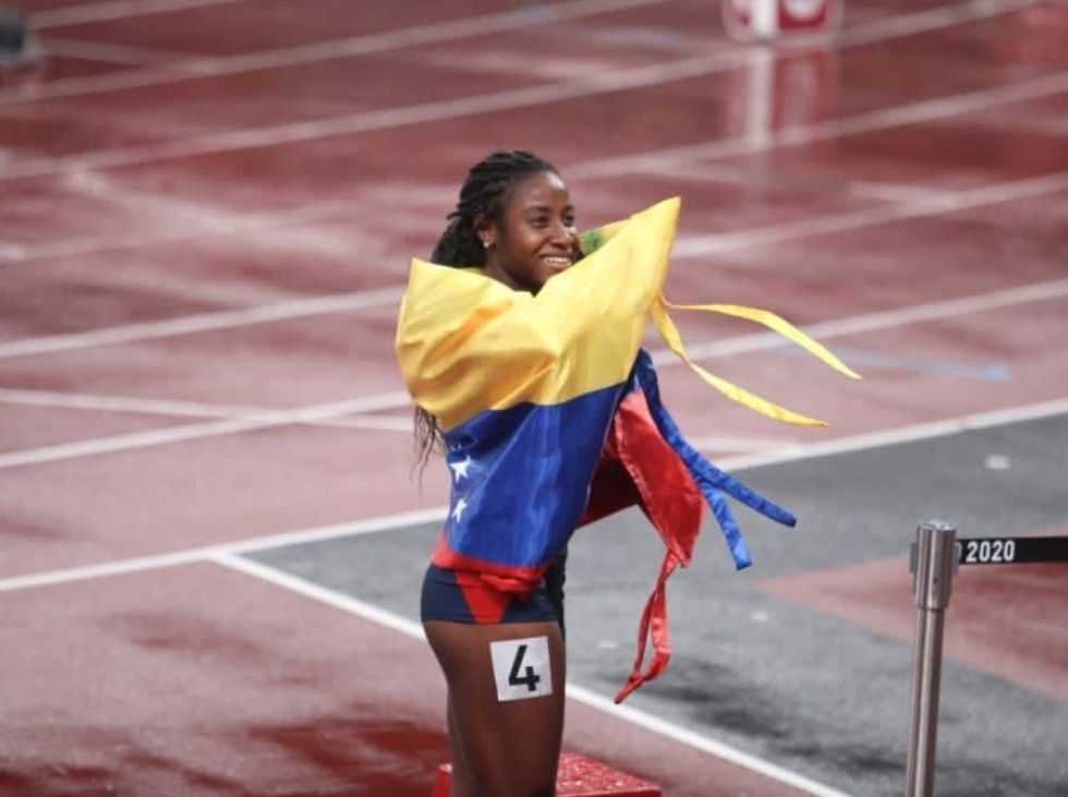 Vera-y-Rodriguez-abanderados-de-los-Paralimpicos.jpg