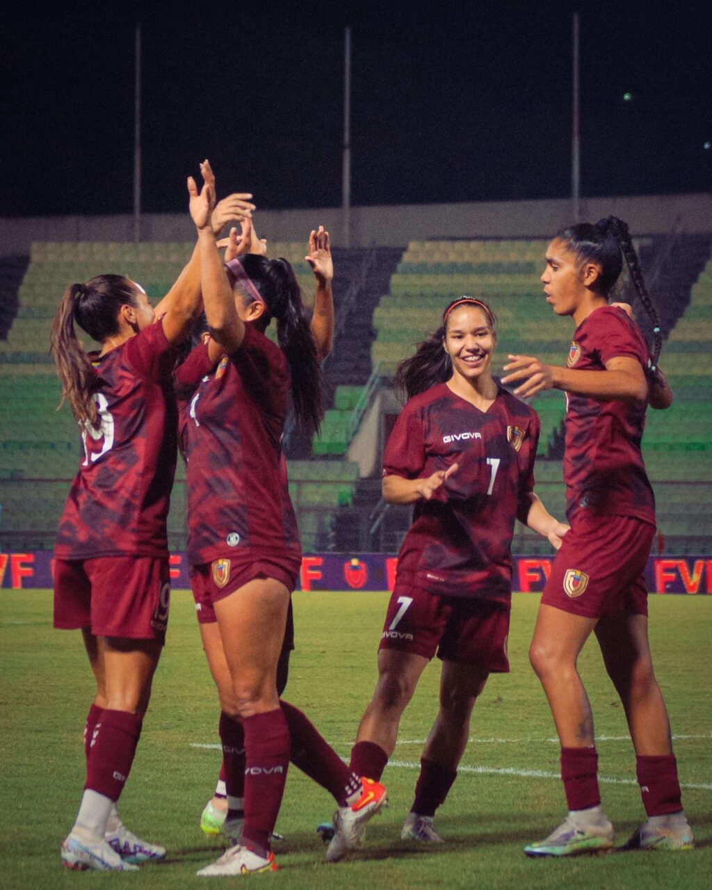 Vinotinto-Femenina-sigue-en-el-puesto-52-en-ranking-FIFA.jpg