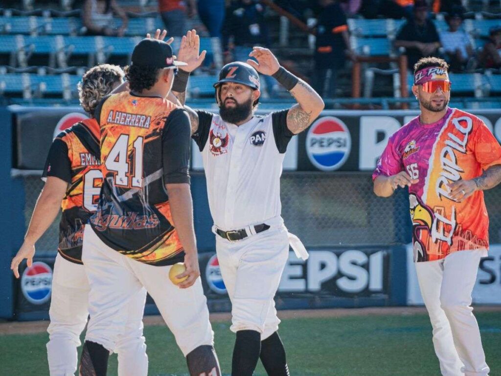 Aguilas-barrio-a-Caribes-en-el-Luis-Aparicio.jpg