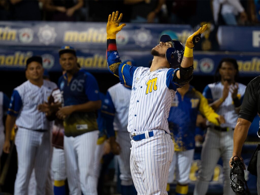 Alberth-Martinez-hace-historia-en-triunfo-de-Magallanes.jpg