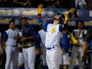 Alberth-Martinez-hace-historia-en-triunfo-de-Magallanes.jpg