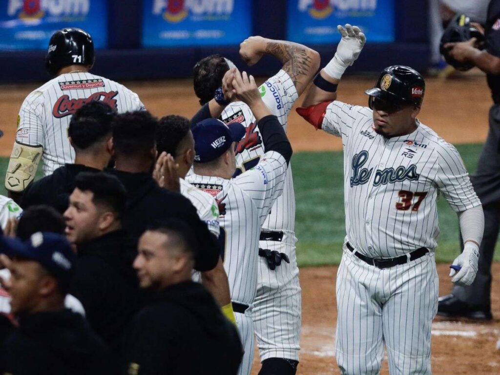 Aldrem-Corredor-fue-protagonista-en-triunfo-melenudo.jpg