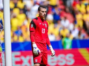 Andriy-Lunin-se-cae-de-la-convocatoria-con-Ucrania.jpg