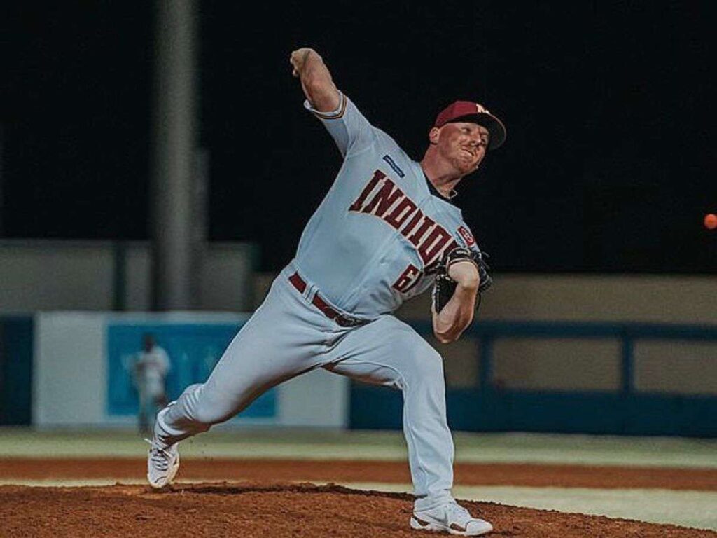 Cardenales-anuncia-la-llegada-de-Shea-Spitzbarth.jpg