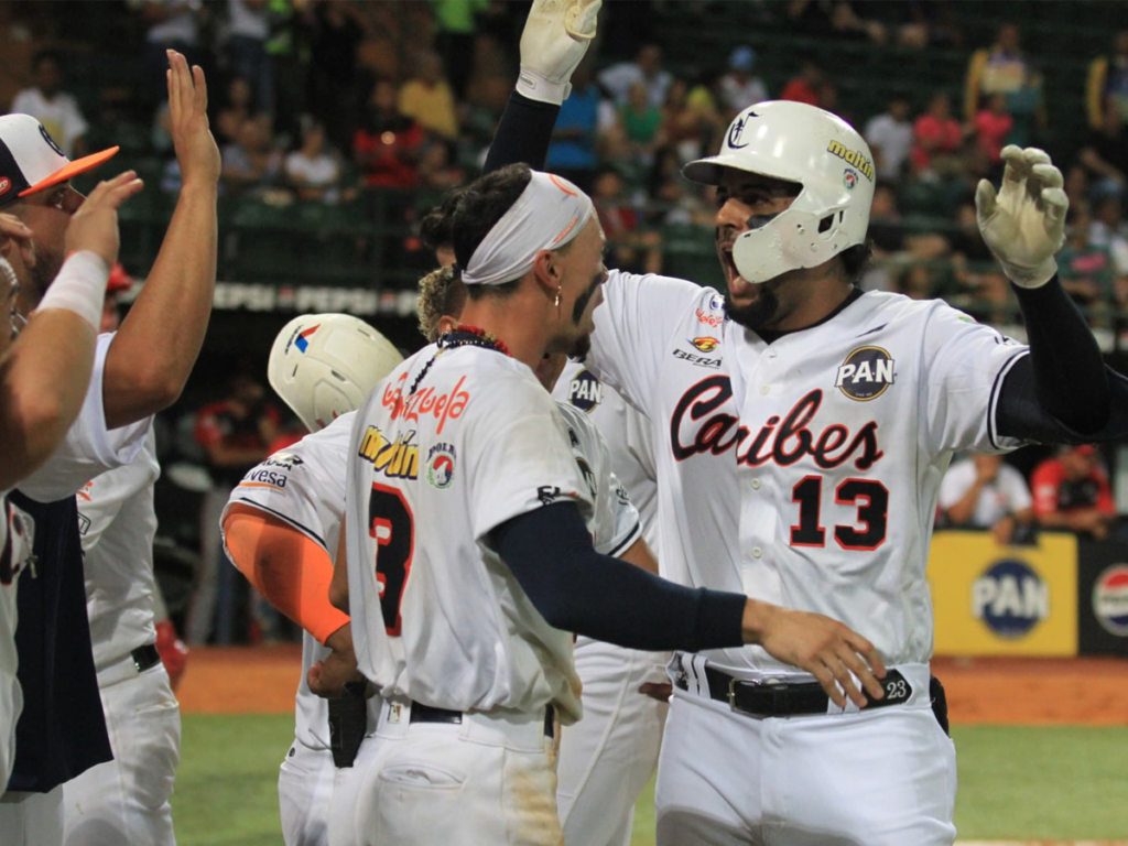 Caribes-se-lleva-el-primer-choque-ante-Leones.png