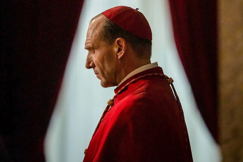 Conclave-2024-critica-una-fumata-blanca-para-anunciar-que.jpeg