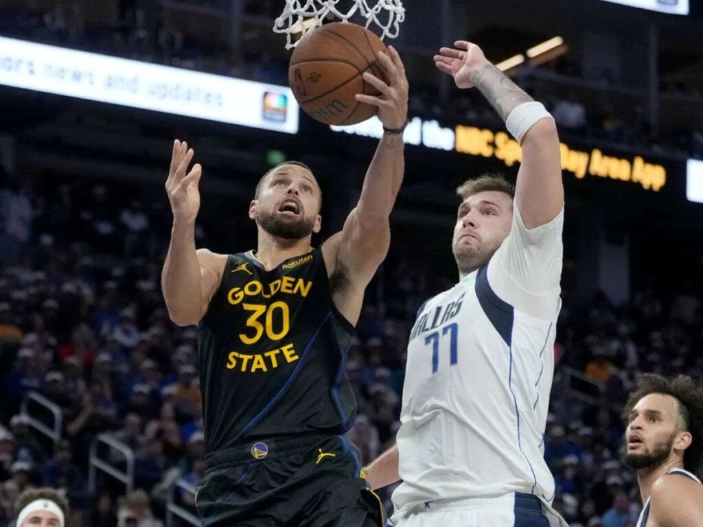 Curry-brillo-con-Warrios-en-la-NBA-Cup.jpg