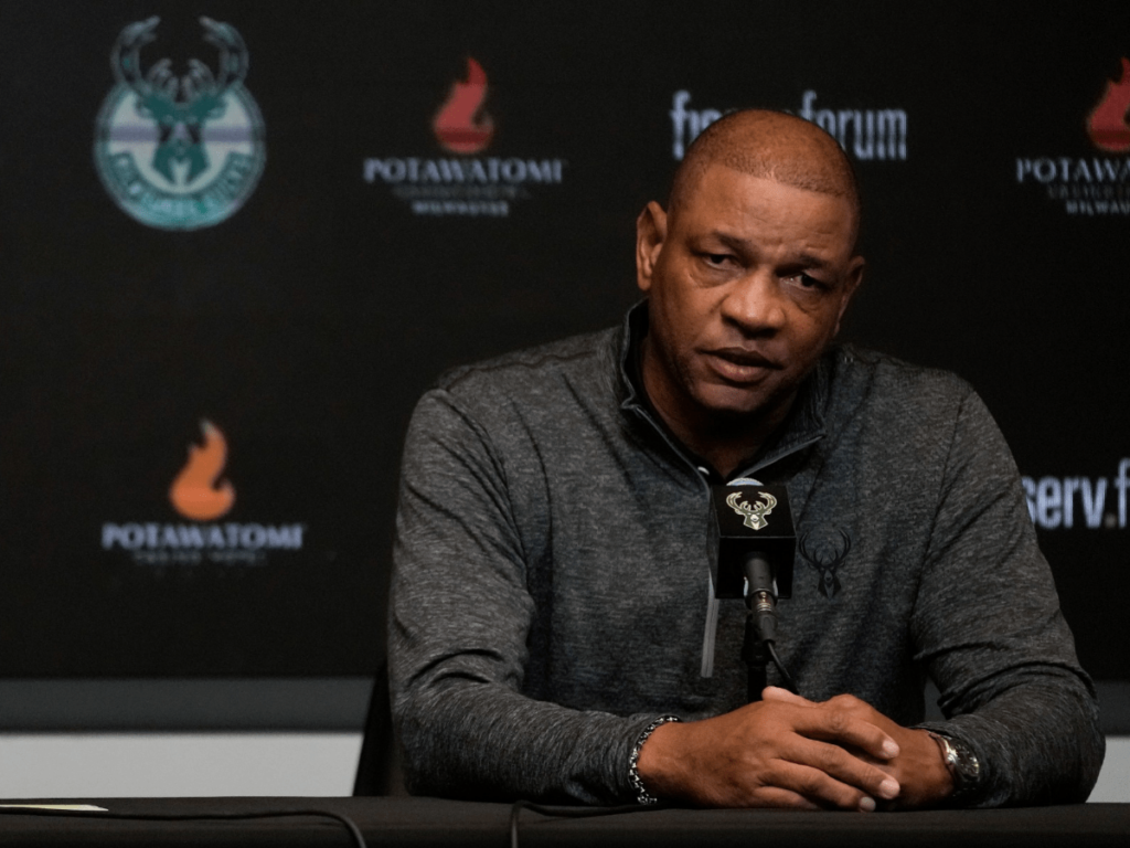 Doc-Rivers-recibe-dura-multa-en-la-NBA.png
