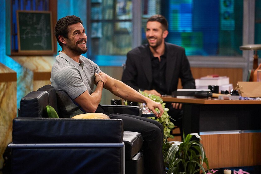 Entre-abucheos-Mario-Casas-le-explica-a-David-Broncano-por.jpeg