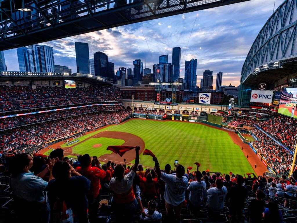 Estadio-de-lo-Astros-cambiara-de-nombre-en-2025.jpg