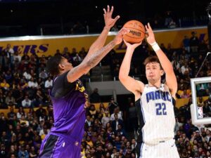 Franz-Wagner-se-viste-de-heroe-ante-Lakers.jpg