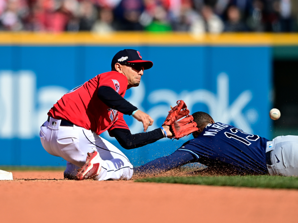Gimenez-encabeza-a-criollos-con-Guante-de-Oro.png