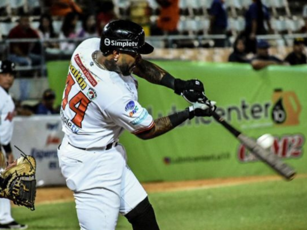 Hector-Sanchez-amello-las-flechas-del-pitcheo-oriental.png
