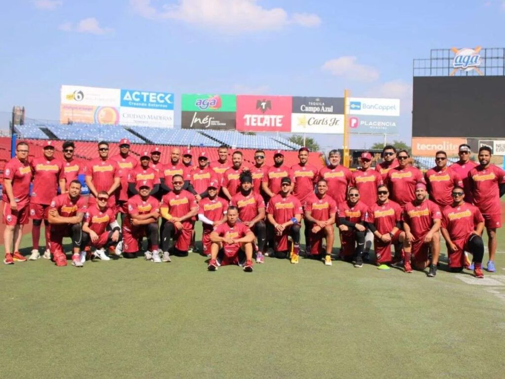 Seleccion-nacional-lista-para-jugar-el-Premier-12.jpg