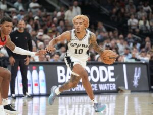 Spurs-pierden-a-Jeremy-Sochan-por-lesion-en-su-mano.jpg