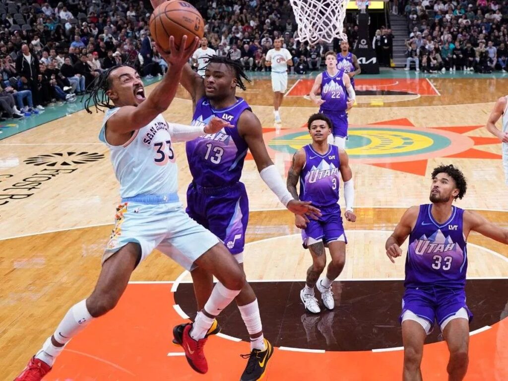 Spurs-remontan-y-vencen-a-los-Jazz.jpg