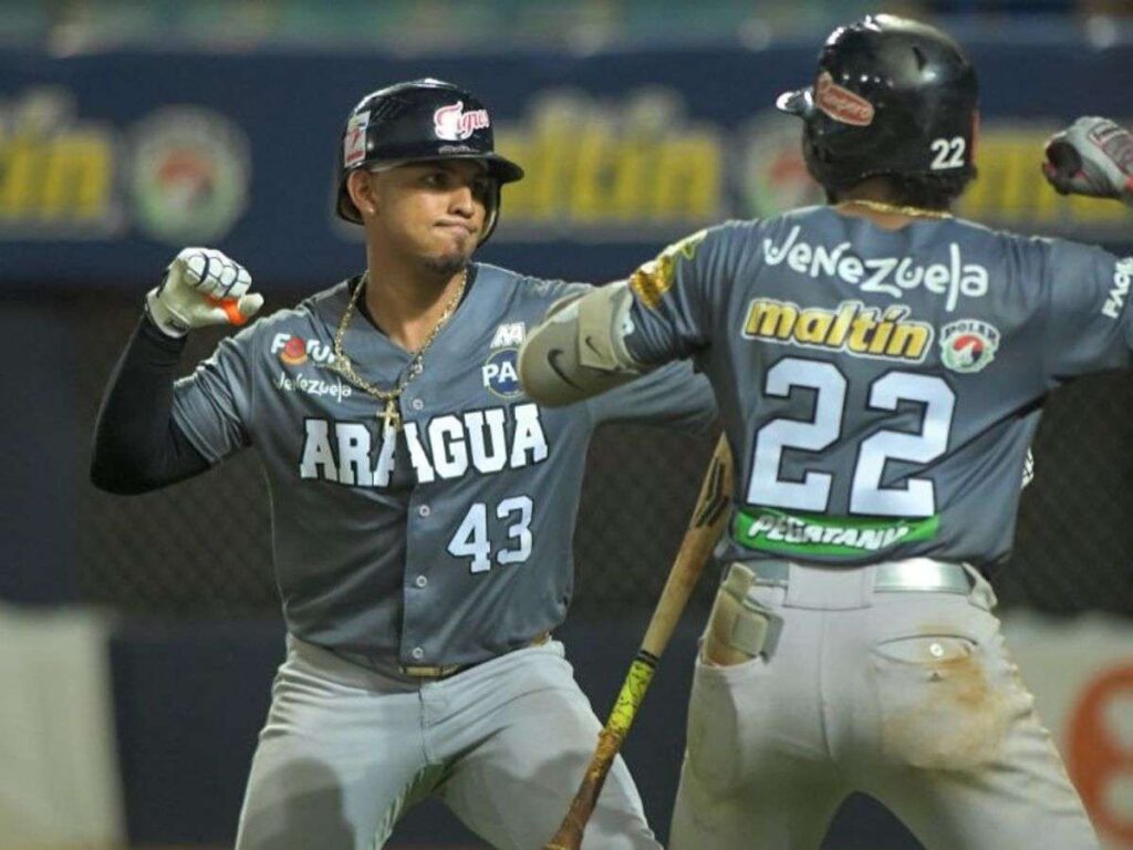 Tigres-destrozo-el-pitcheo-de-las-Aguilas.jpg