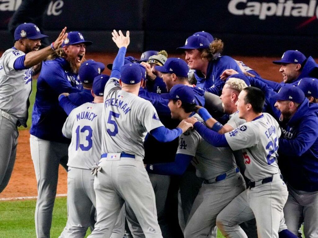 Titulo-de-los-Dodgers-rompio-records-de-audiencia.jpg