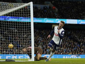 Tottenham-golea-y-alarga-crisis-del-City.png