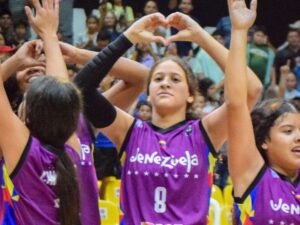 Venezuela-coquista-el-U15-femenino-de-basket.jpg