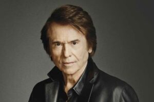 Cantante-Raphael-sufrio-un-ACV-durante-una-entrevista.jpg