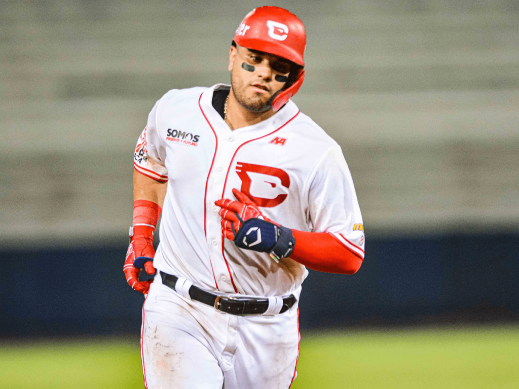Carlos-Narvaez-deslumbra-con-su-talento-en-la-LVBP.png