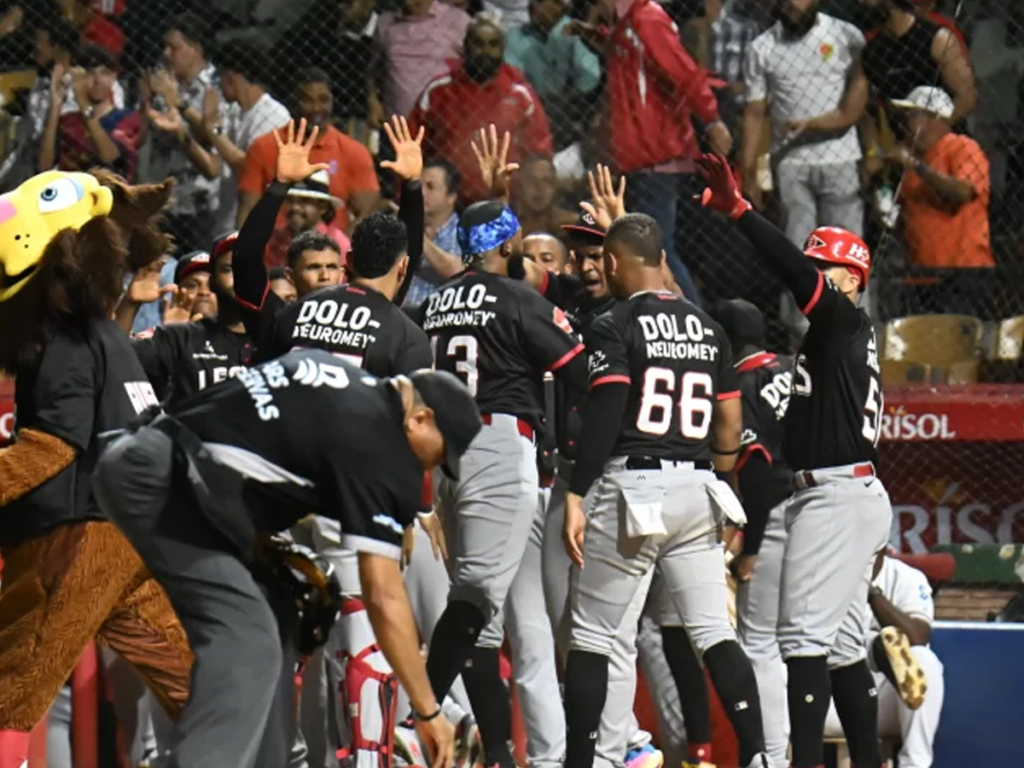El-Escogido-se-aferra-a-ultimo-boleto-a-playoffs-en.png