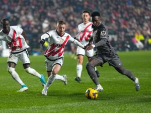 El-Real-Madrid-se-llevo-un-punto-de-Vallecas.jpg