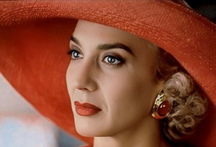 Fallecio-la-iconica-actriz-espanola-Marisa-Paredes-La-‘chica-Almodovar.jpg