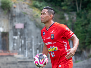 Jesus-Yendis-se-une-al-Caracas-FC-de-cara-a.png