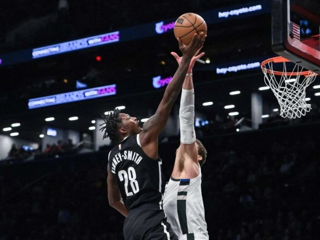 Lakers-cierran-traspaso-de-Dorian-Finney-Smith.jpg