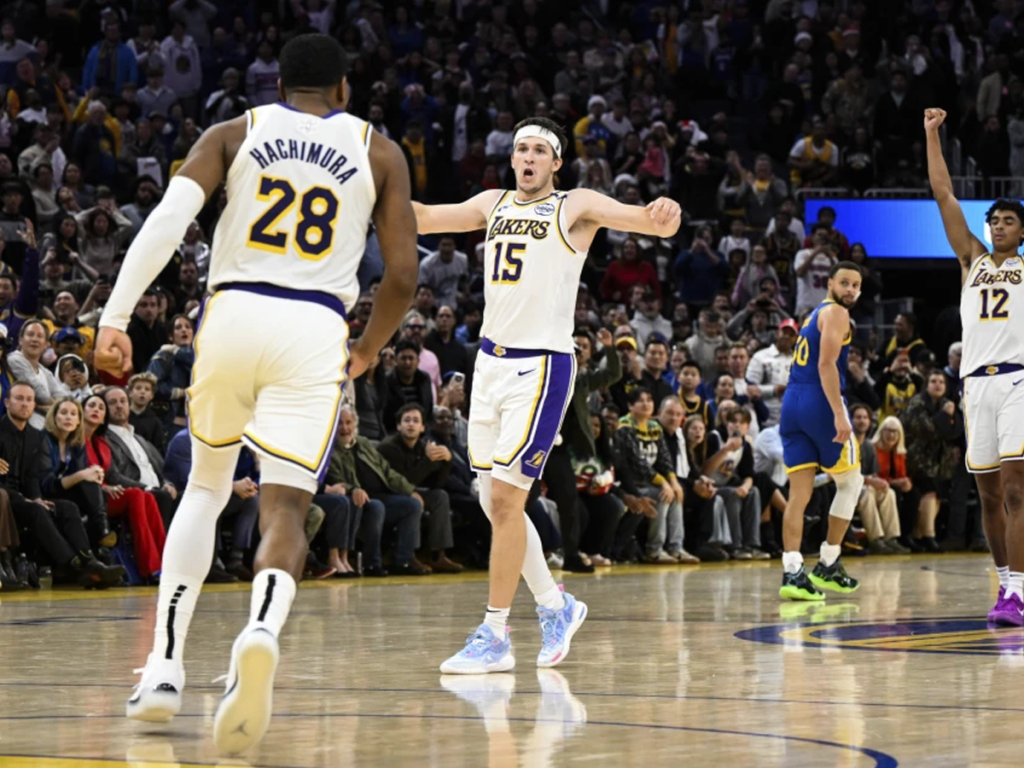 Lakers-ganan-con-camasta-en-el-ultimo-segundo.png