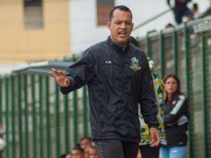 Adolfo-Monsalve-dirigira-al-Zamora-FC.jpg