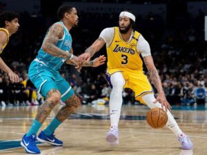 Anthony-Davis-extiende-racha-de-Lakers.jpg