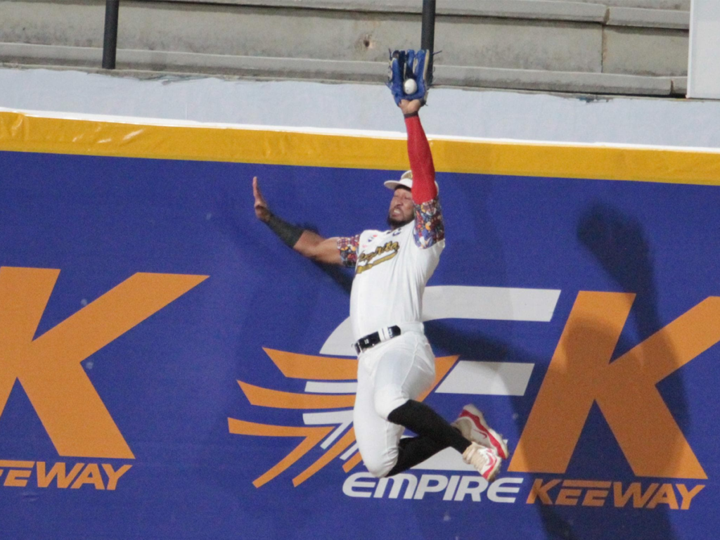 Anthony-Jimenez-llega-a-El-Aguila-de-Veracruz.png