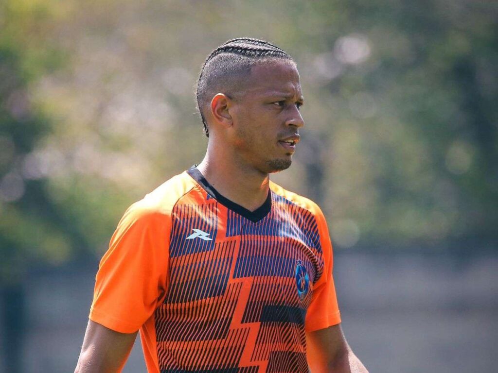 Anthony-Uribe-reforzara-la-delantera-del-Dvo-La-Guaira.jpg