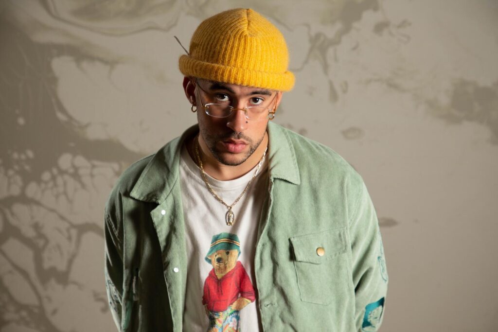 Bad-Bunny-estrena-su-esperado-album-Debi-tirar-mas-fotos.jpg