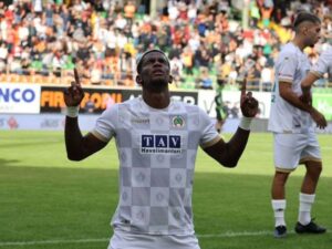 Con-gol-de-Sergio-Cordova-Alanyaspor-rescata-un-punto.jpg
