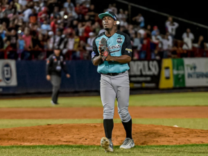 Custodio-marca-hitos-con-Bravos-en-playoffs.png
